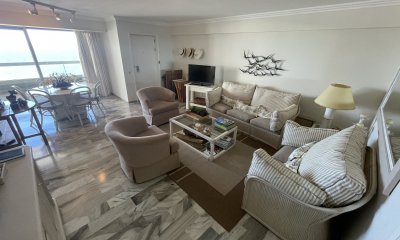 Apartamento en venta en península