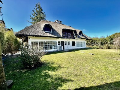 Casa con pileta a 1 cuadra de la Playa Ideal familias grandes