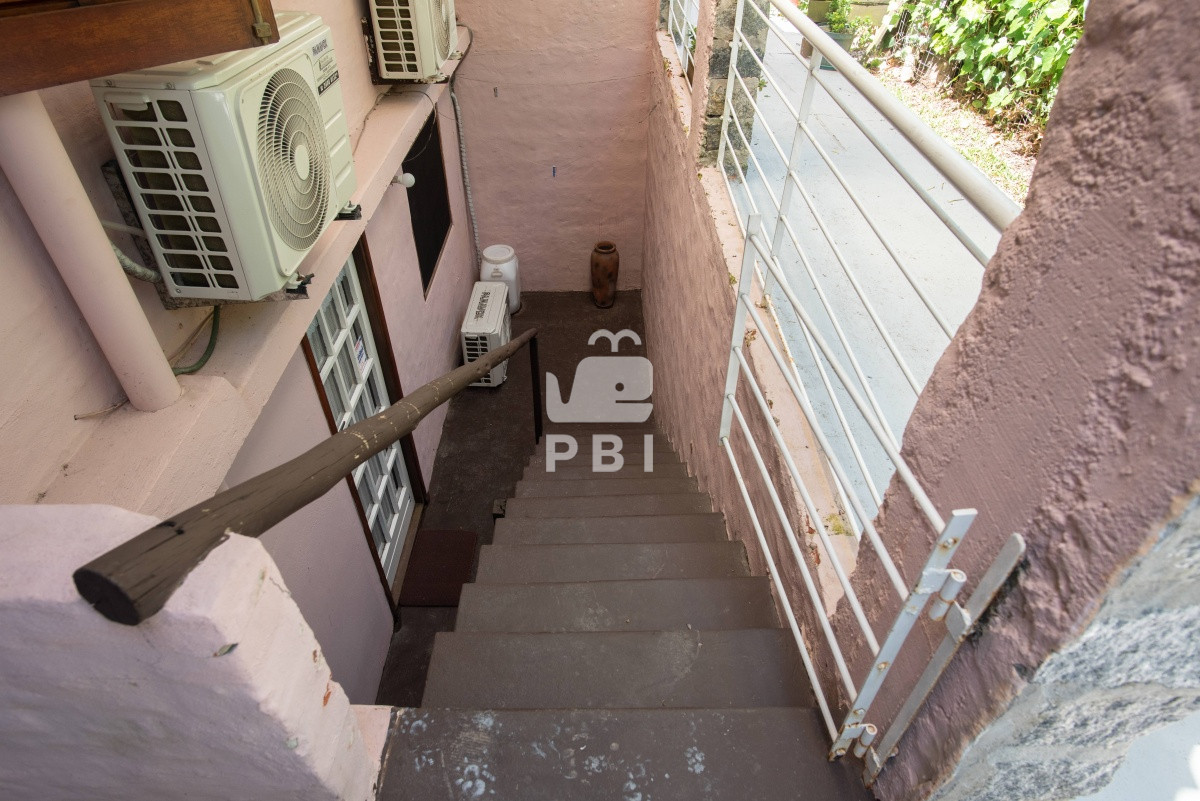 TXV5IGFtcGxpYSBjYXNhIGNvbiBwaXNjaW5hLCBwYXJyaWxsZXJvIHkgYXBhcnRhbWVudG8gYW5leG8uIC0gUmVmIDogUEJJMTU2Mjk=