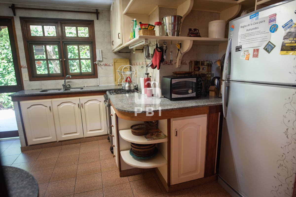 TXV5IGFtcGxpYSBjYXNhIGNvbiBwaXNjaW5hLCBwYXJyaWxsZXJvIHkgYXBhcnRhbWVudG8gYW5leG8uIC0gUmVmIDogUEJJMTU2Mjk=