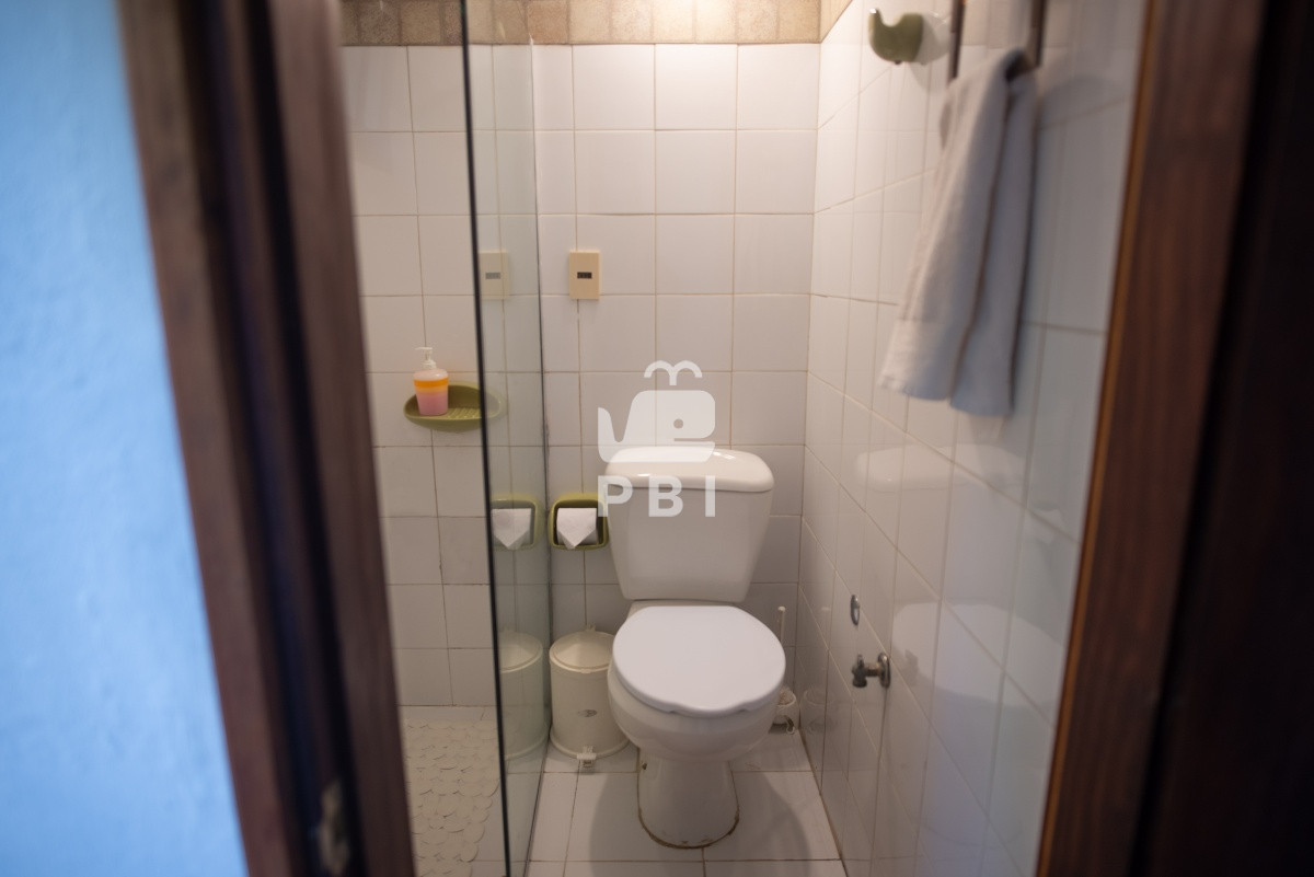 TXV5IGFtcGxpYSBjYXNhIGNvbiBwaXNjaW5hLCBwYXJyaWxsZXJvIHkgYXBhcnRhbWVudG8gYW5leG8uIC0gUmVmIDogUEJJMTU2Mjk=