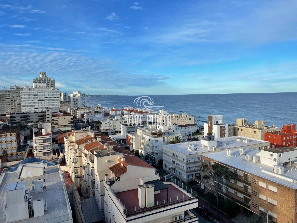 Apartamento ID.474 - Apartamento en venta en Penisnula de 3 dormitorios y dependencia
