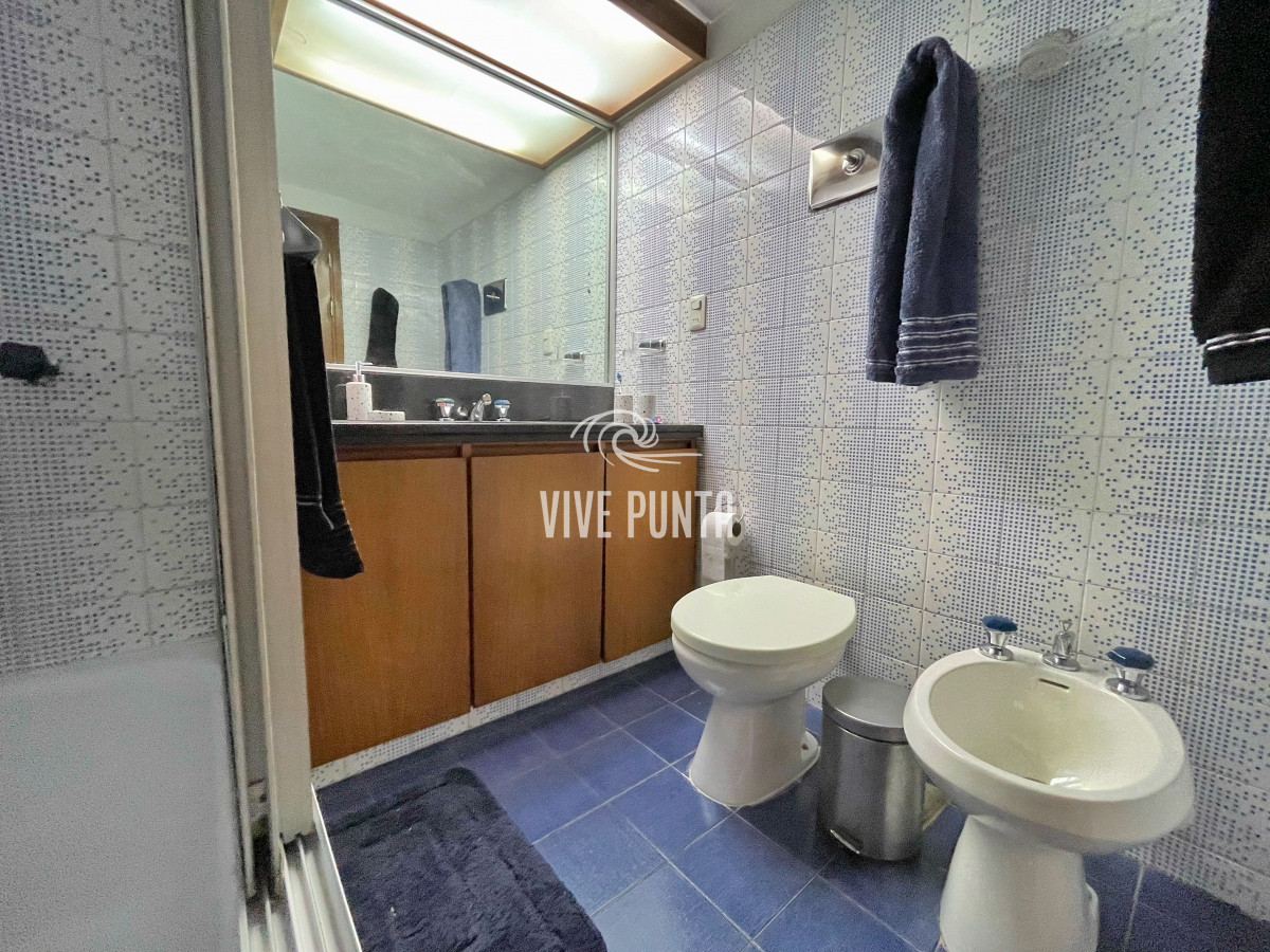 Apartamento ID.474 - Apartamento en venta en Penisnula de 3 dormitorios y dependencia