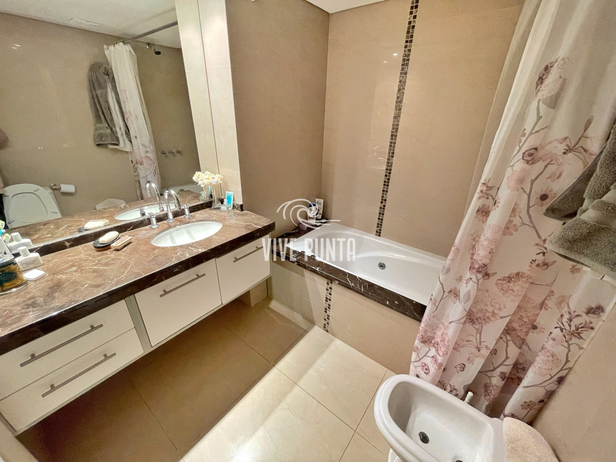 Apartamento ID.481 - Hermoso apartamento con vista al mar en Playa Mansa