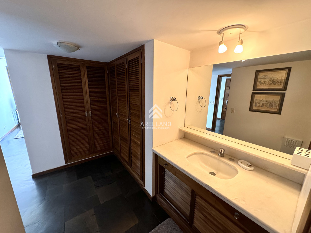 Apartamento ID.969 - Venta apartamento 3 dormitorios Playa Mansa 