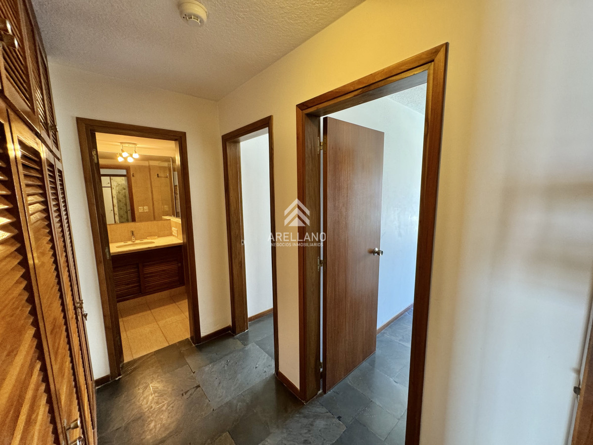 Apartamento ID.969 - Venta apartamento 3 dormitorios Playa Mansa 