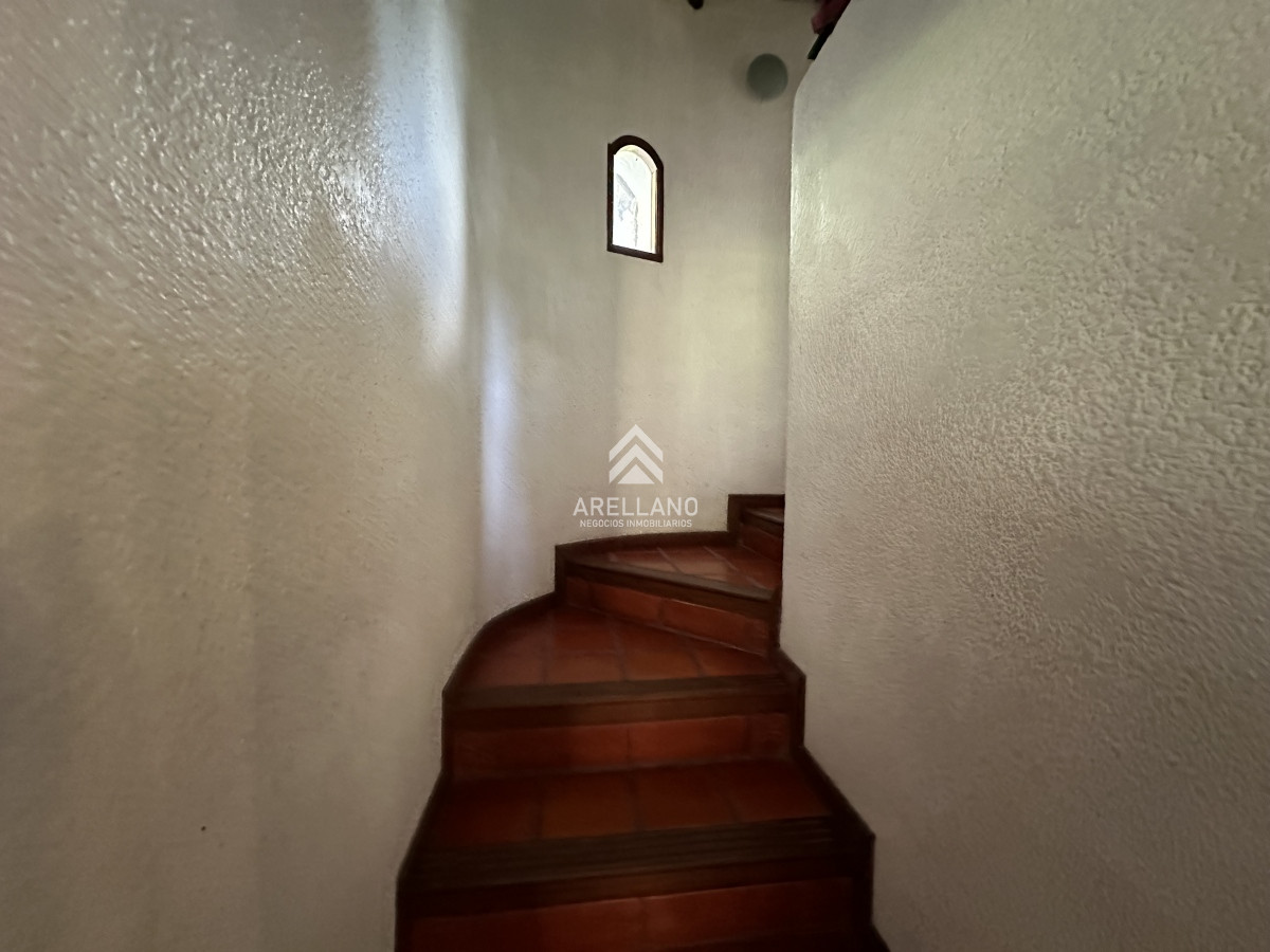 Casa ID.3304 - Muy buen chalet en venta en Pinares 
