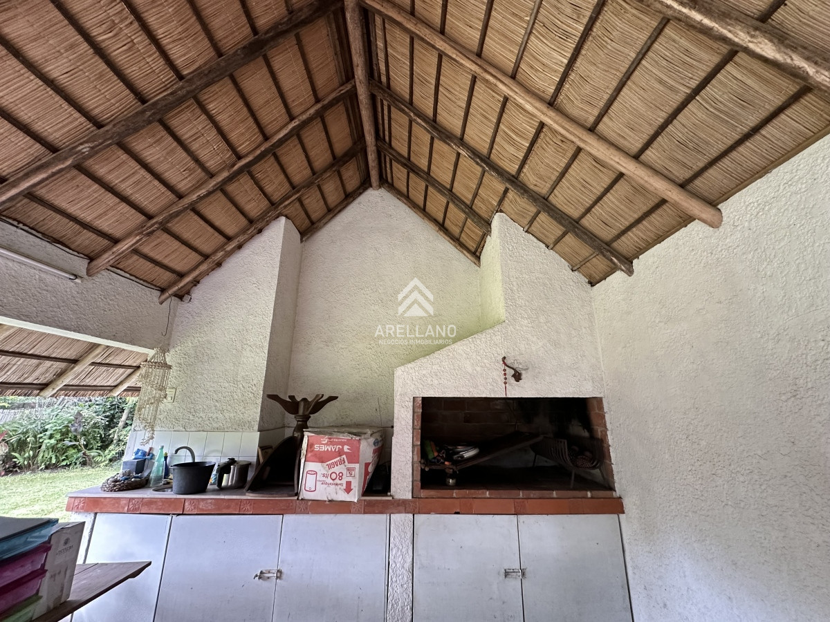 Casa ID.3304 - Muy buen chalet en venta en Pinares 