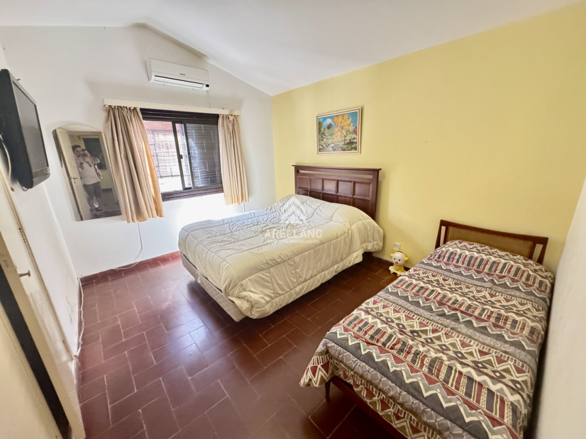 Casa ID.5936 - Venta casa 3 dormitorios playa mansa Punta del Este