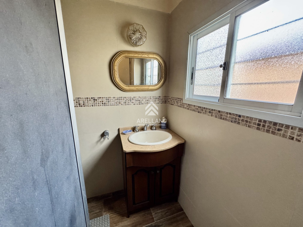 Casa ID.5934 - Venta Casa 4 dormitorios en Playa Mansa