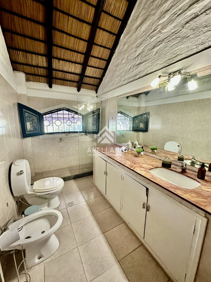 Casa ID.4048 - Casa con pileta a 1 cuadra de la Playa 