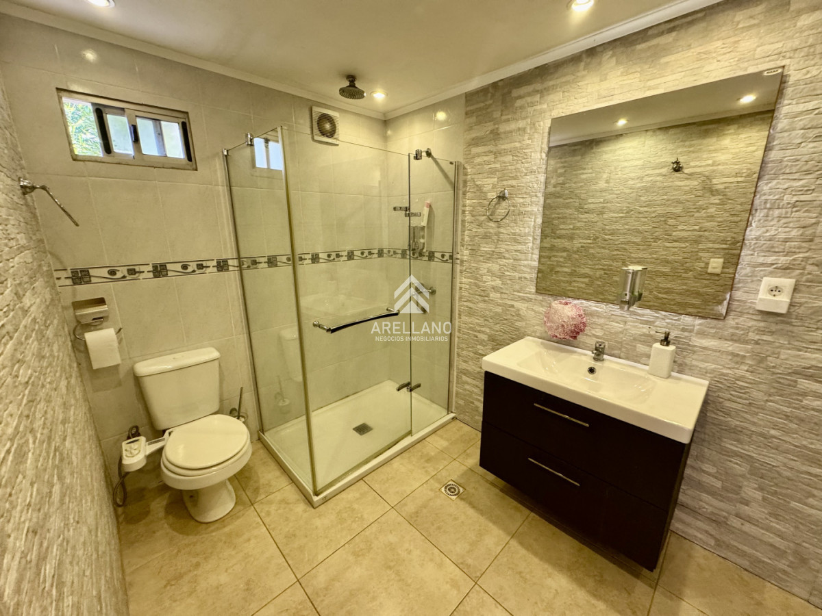 Casa ID.5936 - Venta casa 3 dormitorios playa mansa Punta del Este