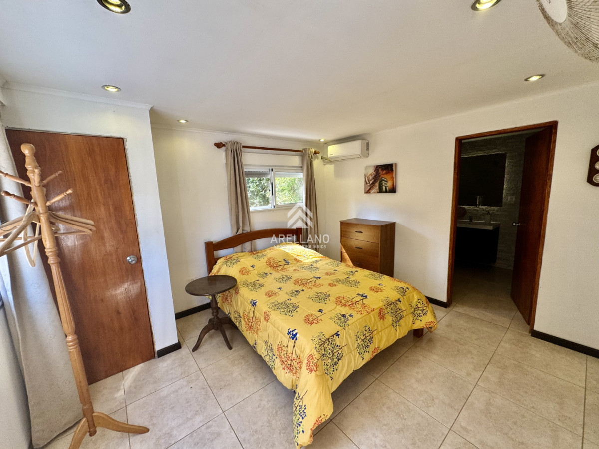 Casa ID.5936 - Venta casa 3 dormitorios playa mansa Punta del Este