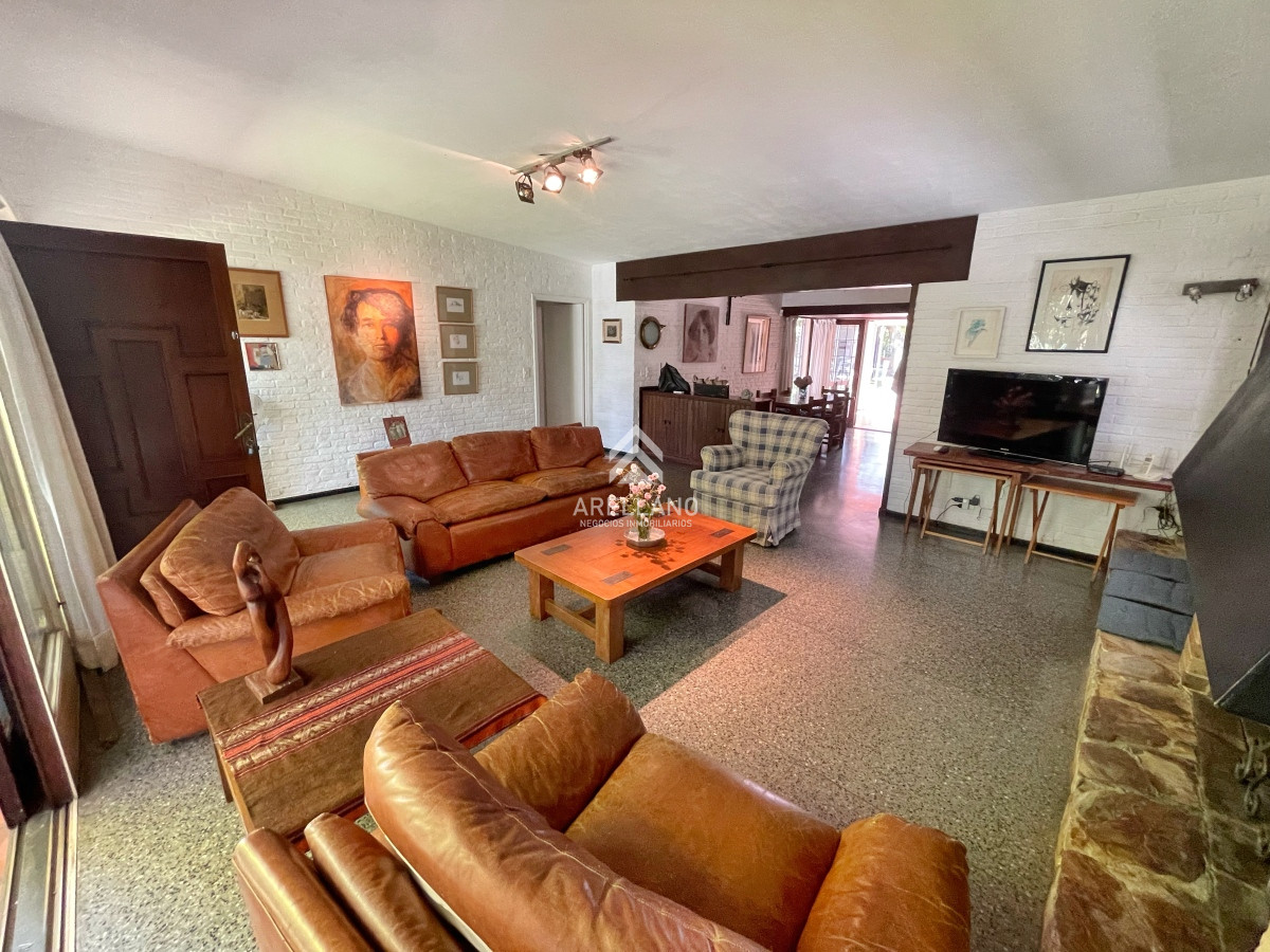 Casa ID.5285 - Alquiler temporada casa 3 dormitorios y dependencia de servicio 