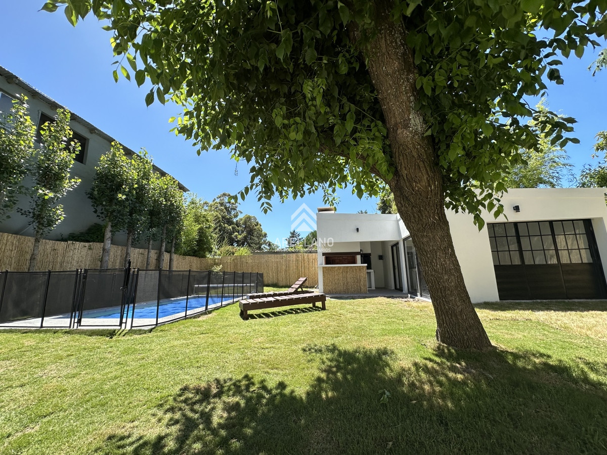 Casa ID.5286 - Venta y Alquiler de temporada casa 3 dormitorios 
