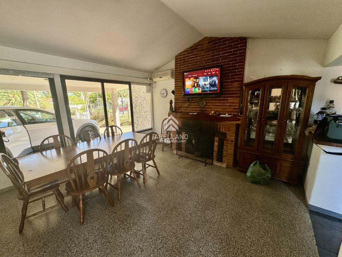 Casa ID.5936 - Venta casa 3 dormitorios playa mansa Punta del Este