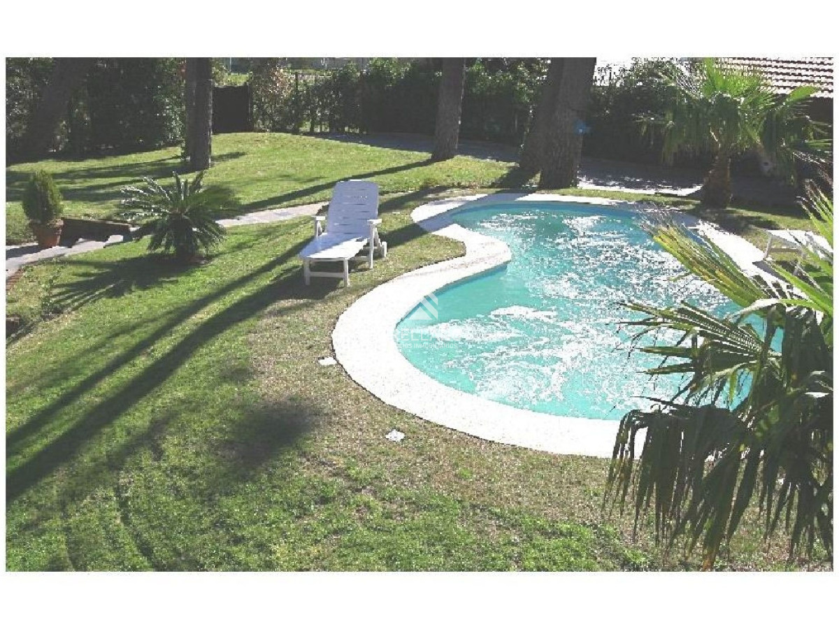 Casa ID.5279 - Venta casa 4 dormitorios Mansa 