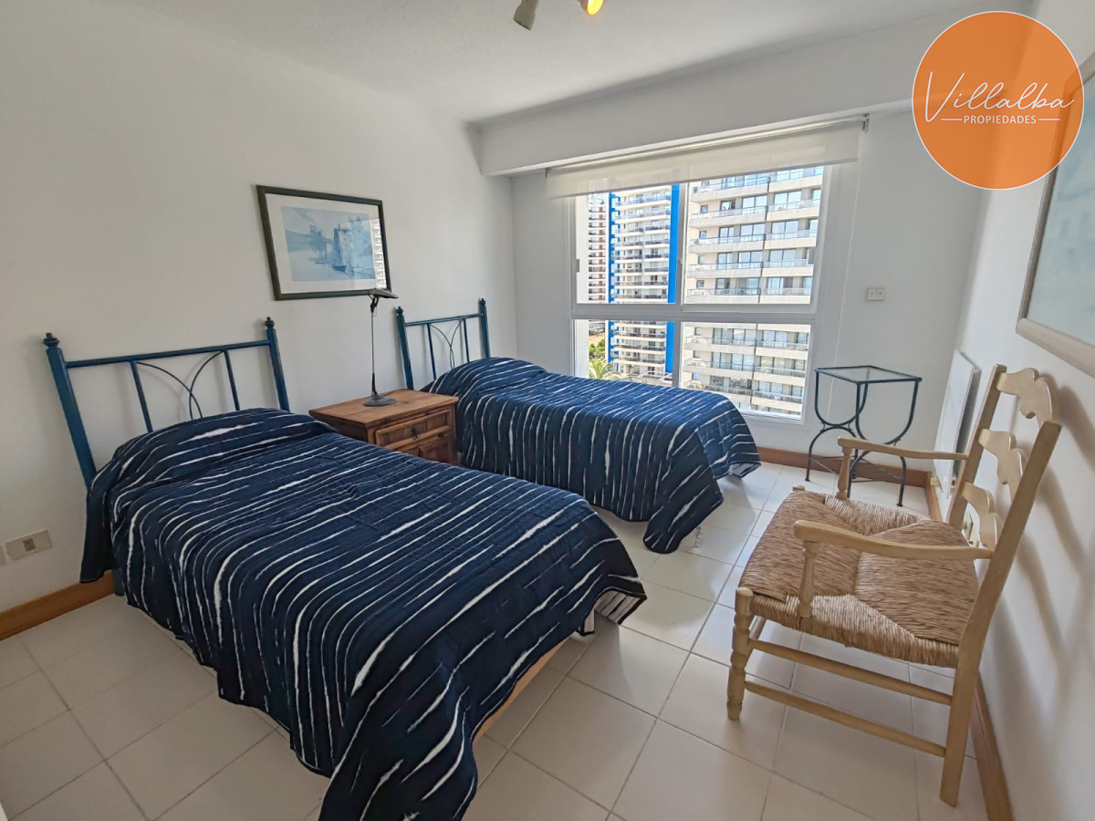 Apartamento ID.3367 - Primera linea 3 dormitorios y dependencia