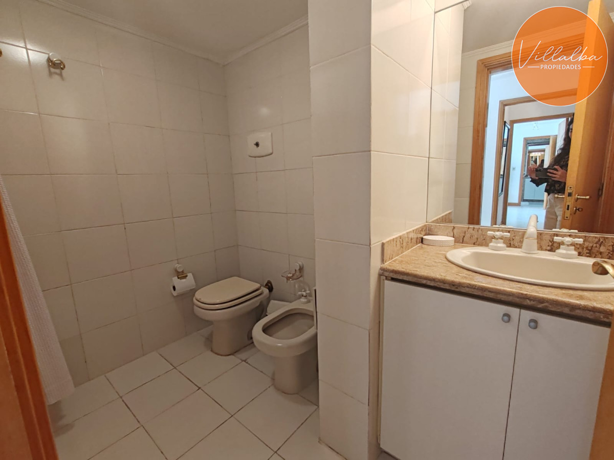 Apartamento ID.3367 - Primera linea 3 dormitorios y dependencia