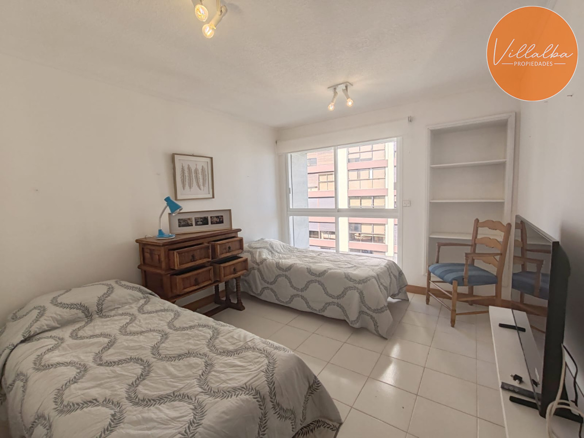 Apartamento ID.3367 - Primera linea 3 dormitorios y dependencia