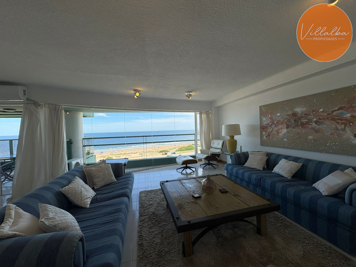 Apartamento ID.3367 - Primera linea 3 dormitorios y dependencia