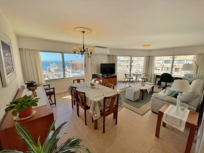 Amplio apartamento con vista al mar 