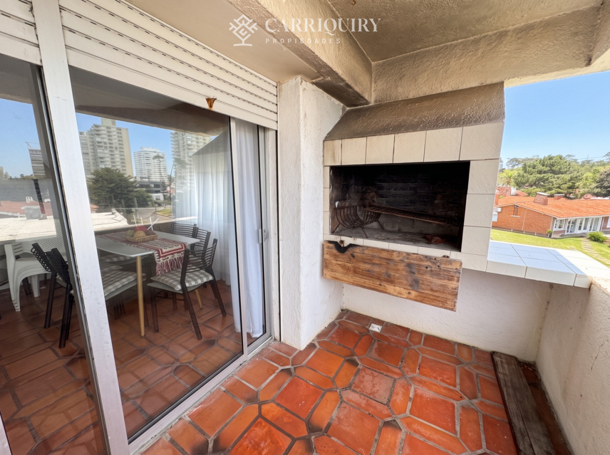 Apartamento ID.10336/INCREIBLE-OPORTUNIDAD-APARTAMENTO-EN-VENTA-2-DORMITORIOS-EN-EL-CORAZON-DE-LA-PENINSULA-CON-TODOS-LOS-SERVICIOS - Apartamento 2 dormitorios 2 baños a metros de playa mansa