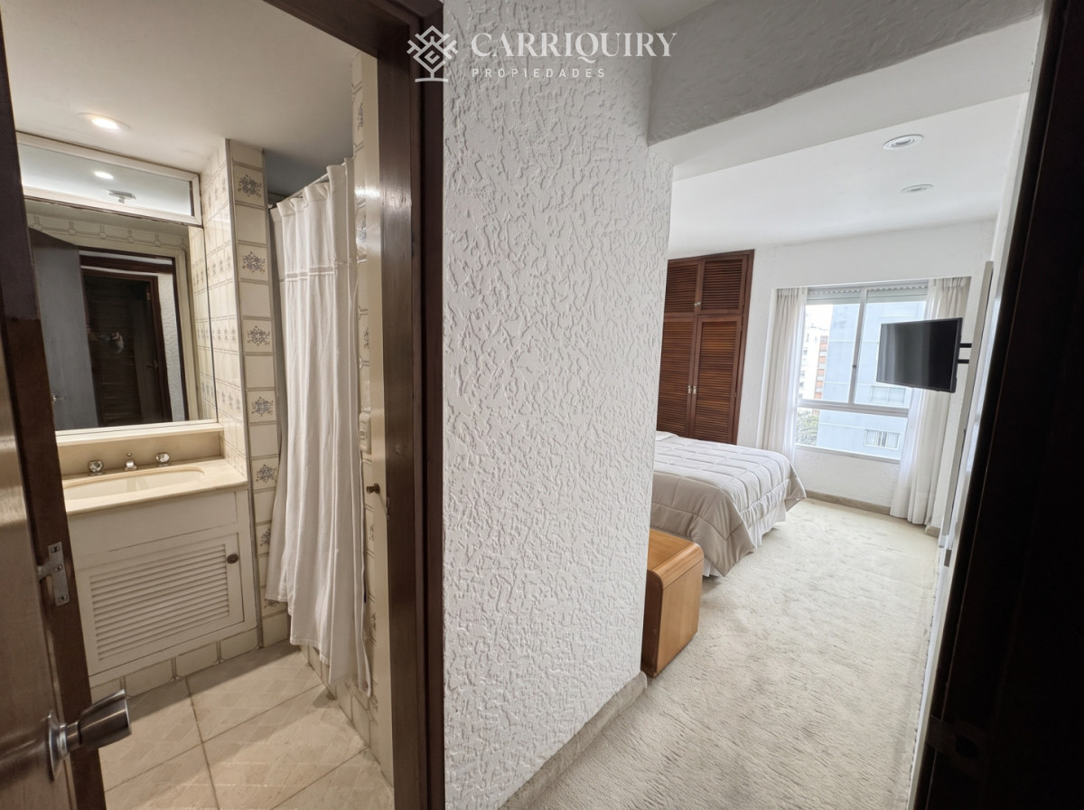 Apartamento ID.10361 - Apartamento 2 dormitorios en Punta del Este frente a la Brava