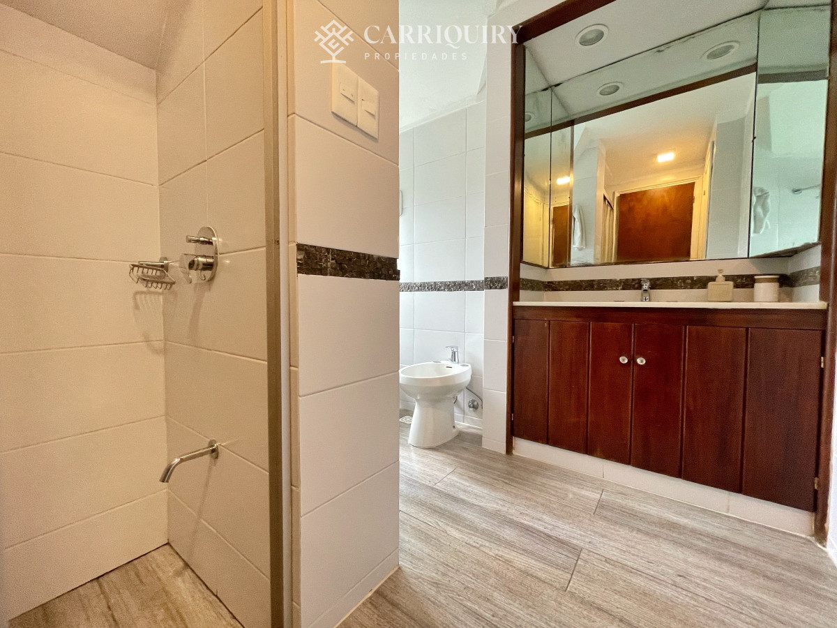 Casa ID.7299/En-alquiler-casa-de-3-dormitorios-más-dependencia-de-servicio-Punta-del-Este- - Casa en Mansa, 4 dormitorios y dependencia, piscina, barbacoa. Alquiler de temporada