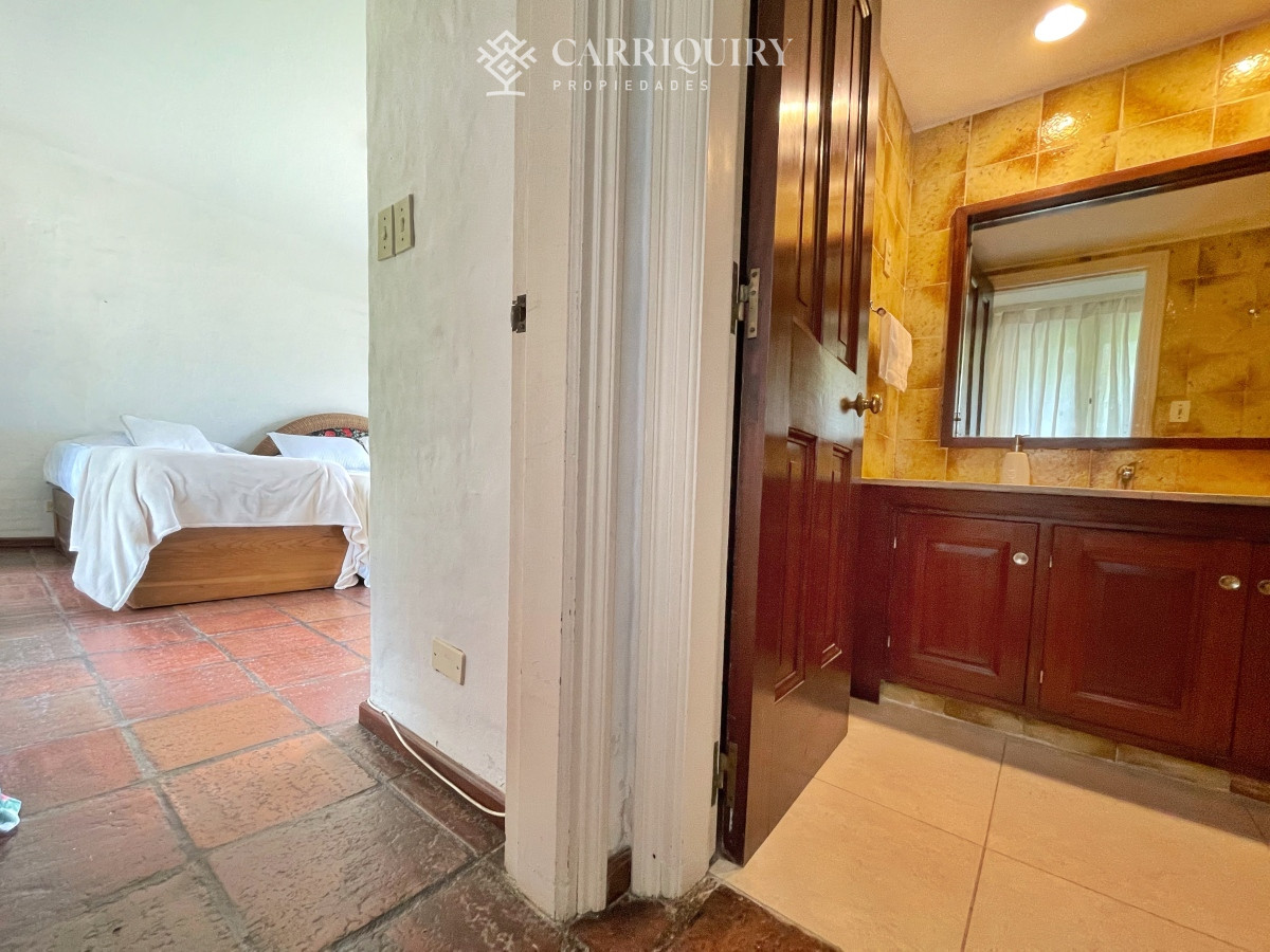 Casa ID.7299/En-alquiler-casa-de-3-dormitorios-más-dependencia-de-servicio-Punta-del-Este- - Casa en Mansa, 4 dormitorios y dependencia, piscina, barbacoa. Alquiler de temporada