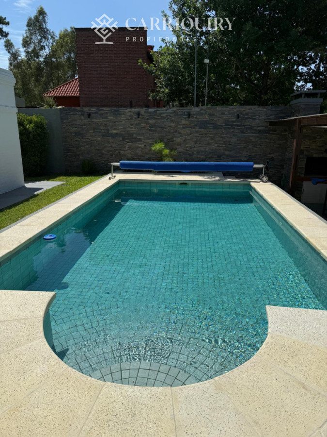 Casa ID.10504 - Hermosa casa en alquiler con piscina, Pinares