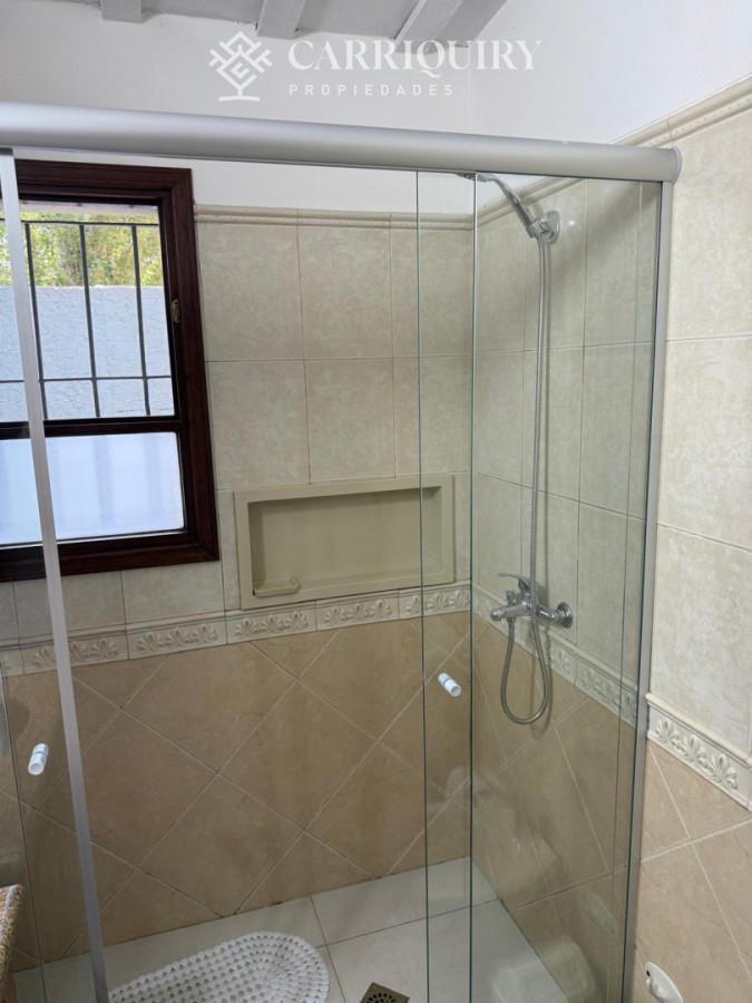 Casa ID.10504 - Hermosa casa en alquiler con piscina, Pinares