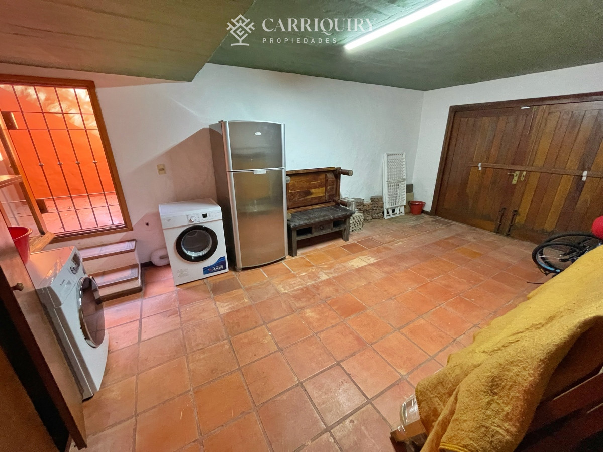 Casa ID.8006 -  alquiler temporal, amplia casa con piscina y parrillero, 3 dormitorios y dependencia, predio cerrado, mucama