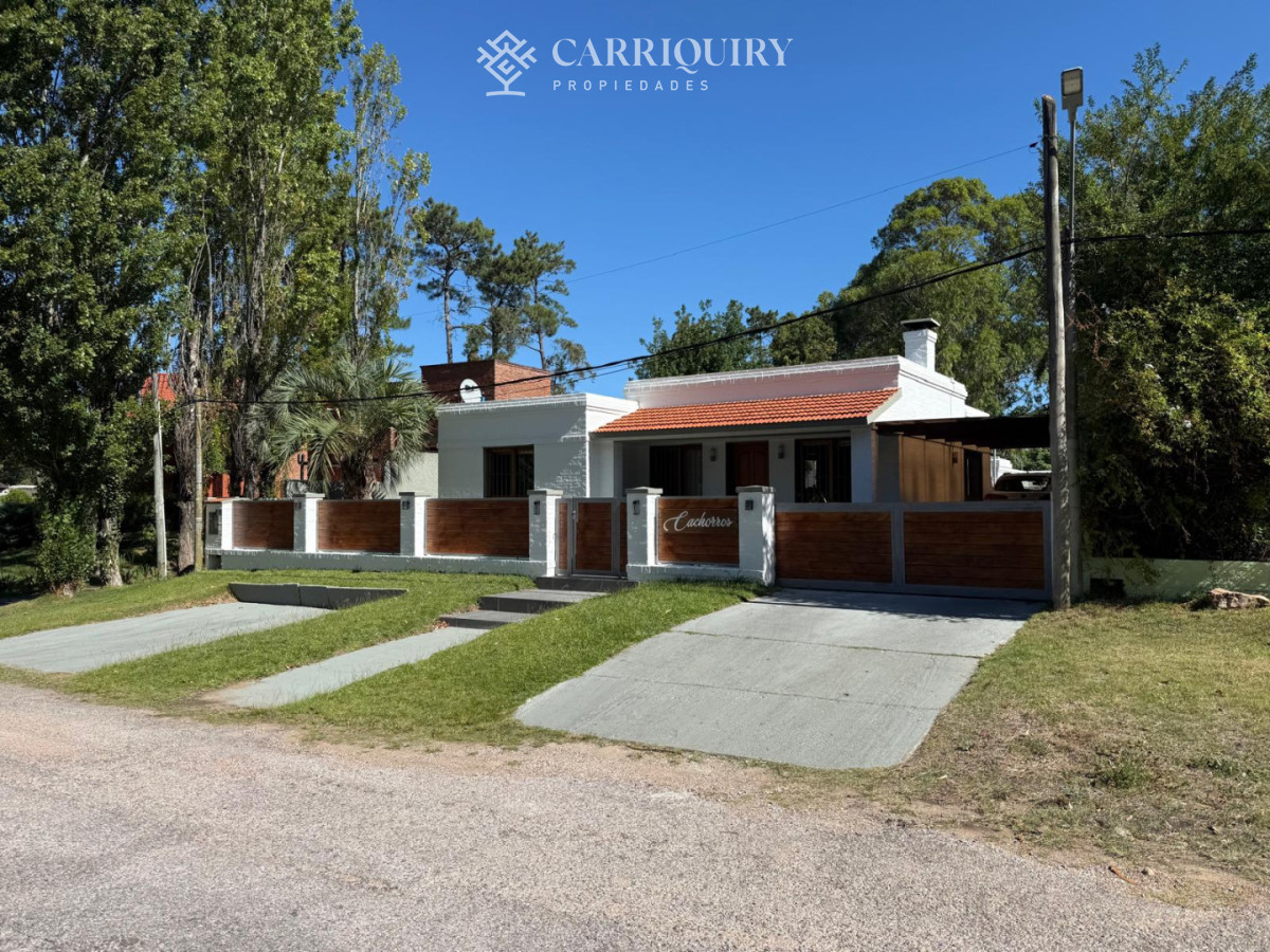 Casa ID.10504 - Hermosa casa en alquiler con piscina, Pinares