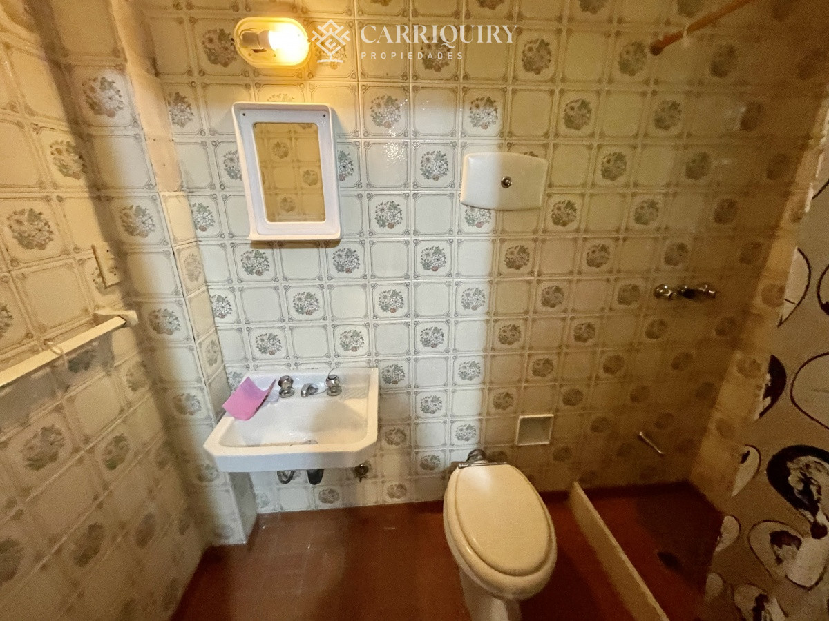 Casa ID.9830/Casa-en-ubicación-inigualable-en-Parada-6--Potencial-comercial-único.-IDEAL-CLINICA-ODONTOLOGICA - Oportunidad en San Rafael, chalet tradicional con 1566 m2 de terreno
