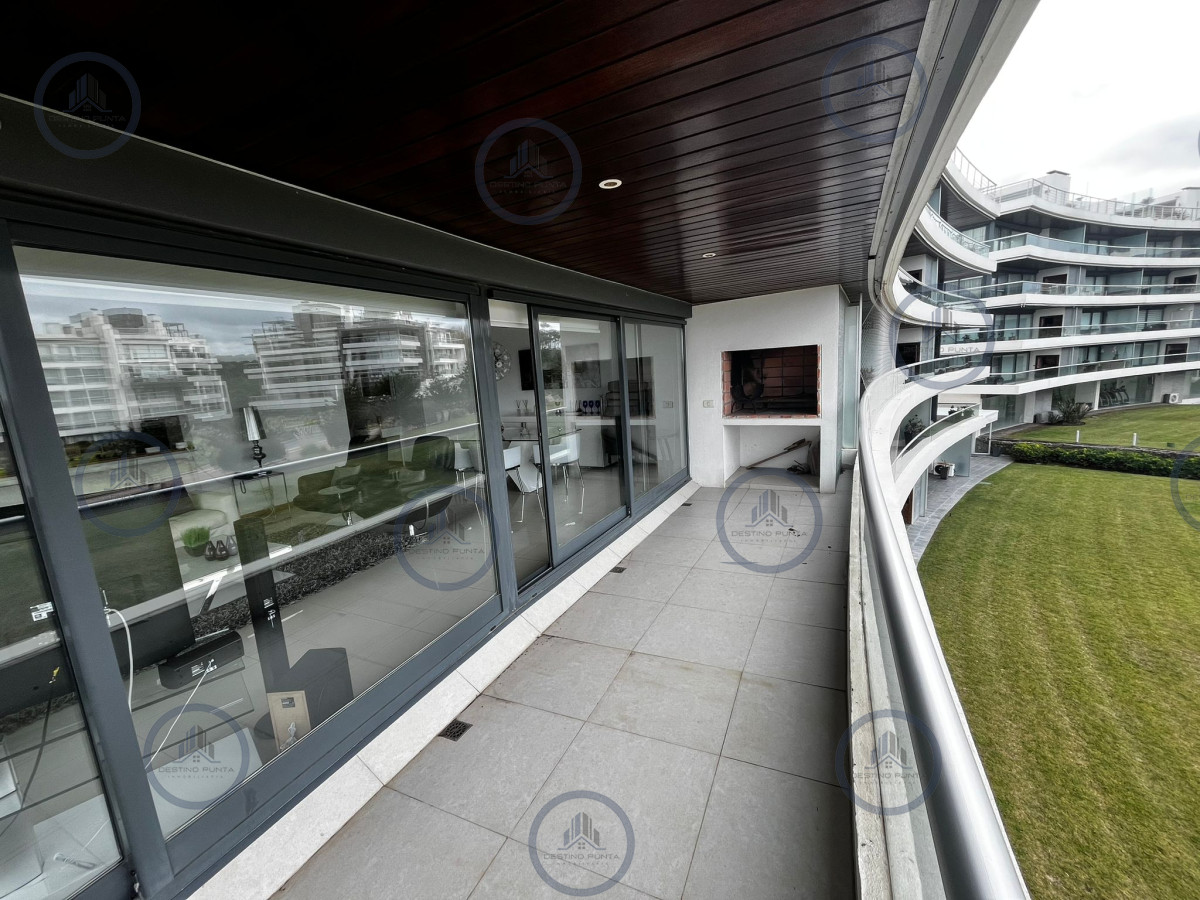 Apartamento ID.2158 - Apartamento en Primera fila Playa Brava, 3 Dormitorios