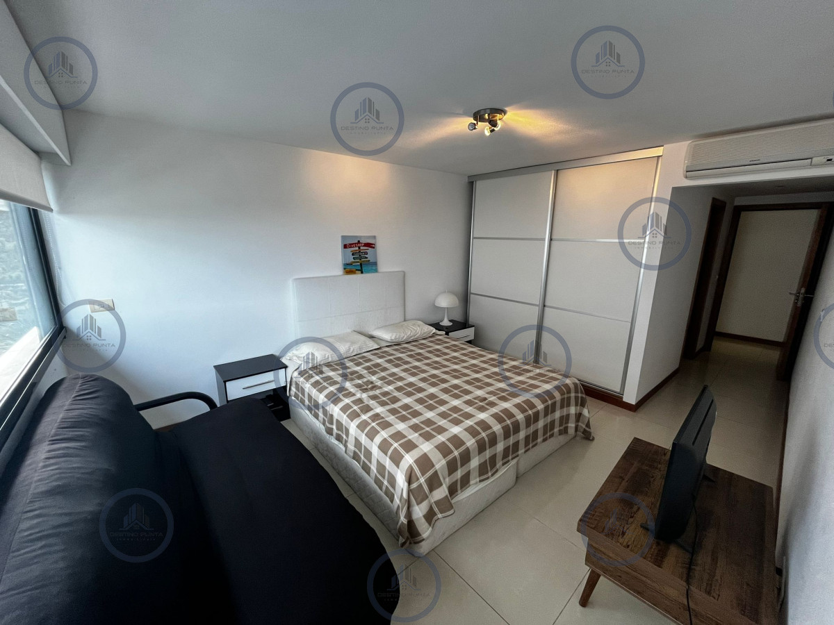 Apartamento ID.2158 - Apartamento en Primera fila Playa Brava, 3 Dormitorios