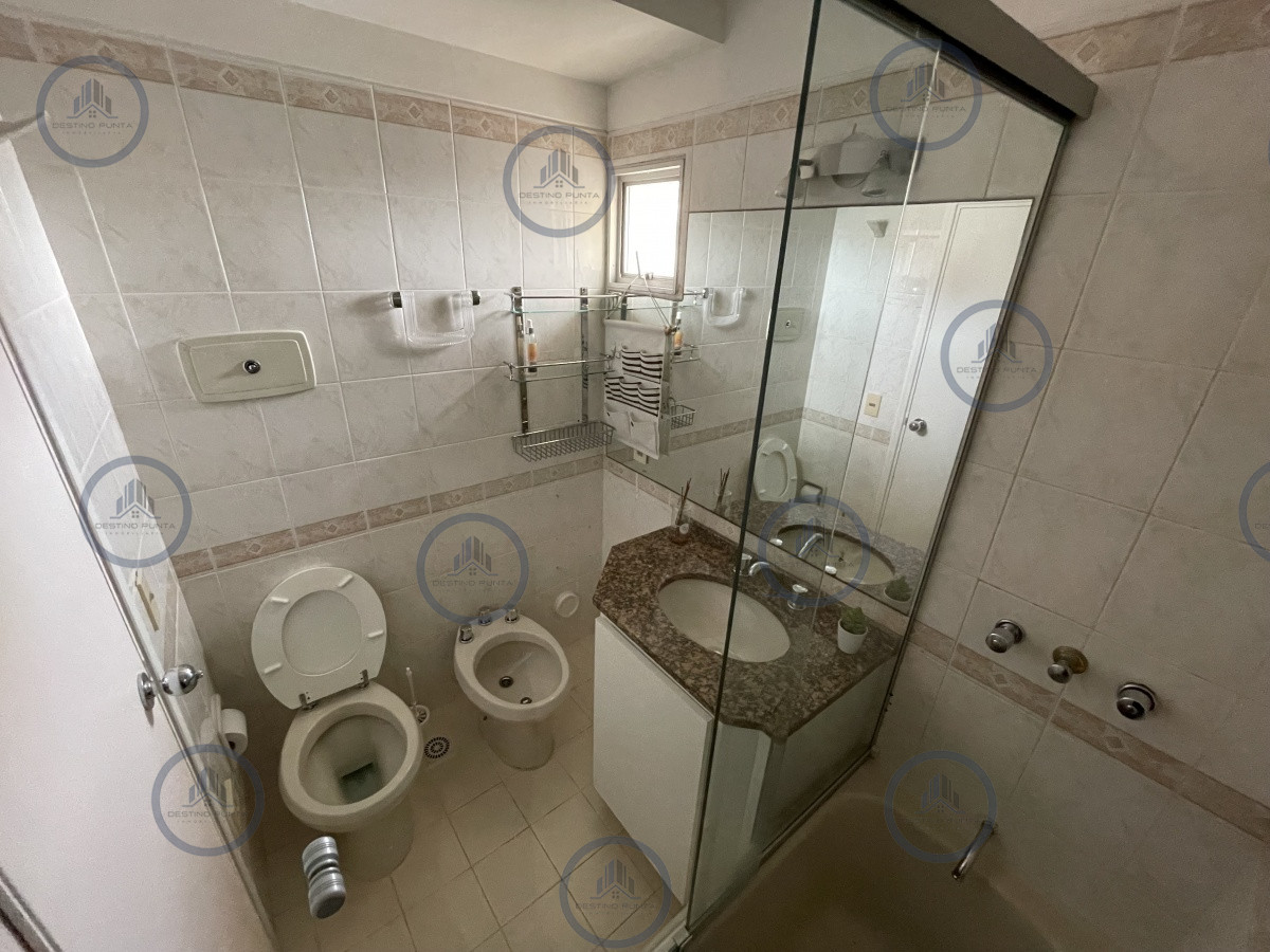 Apartamento ID.1910 - Apartamento de 3 Dormitorios con Vista y Amenities en Venta, Punta del Este