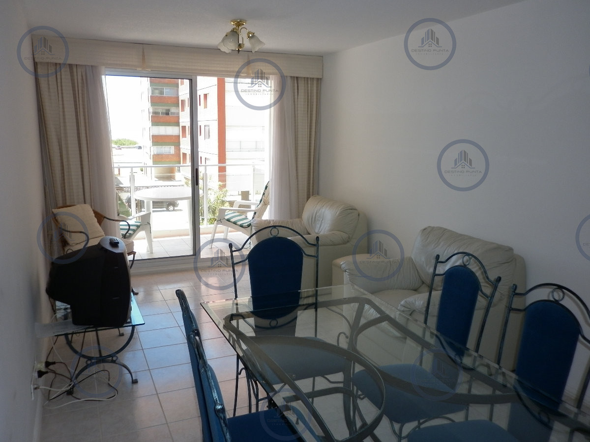 Apartamento ID.2774 - Apartamento de 2 Dormitorios en Playa Brava, Punta del Este, en Venta