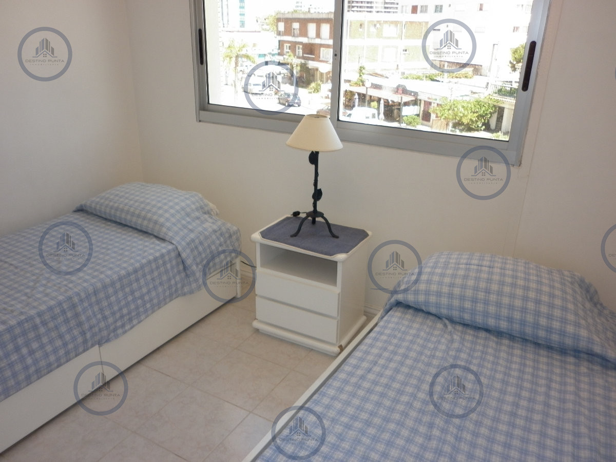 Apartamento ID.2774 - Apartamento de 2 Dormitorios en Playa Brava, Punta del Este, en Venta