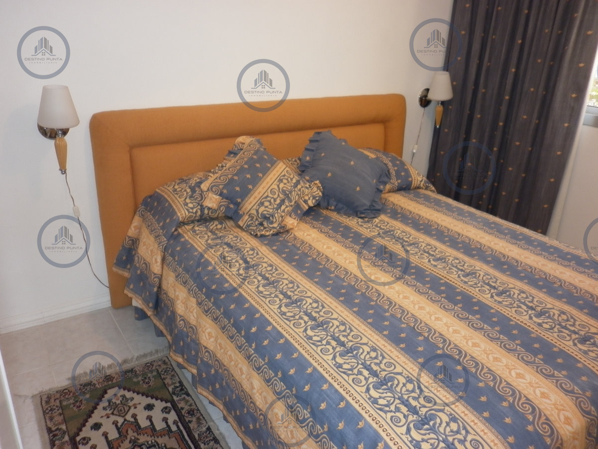 Apartamento ID.2774 - Apartamento de 2 Dormitorios en Playa Brava, Punta del Este, en Venta