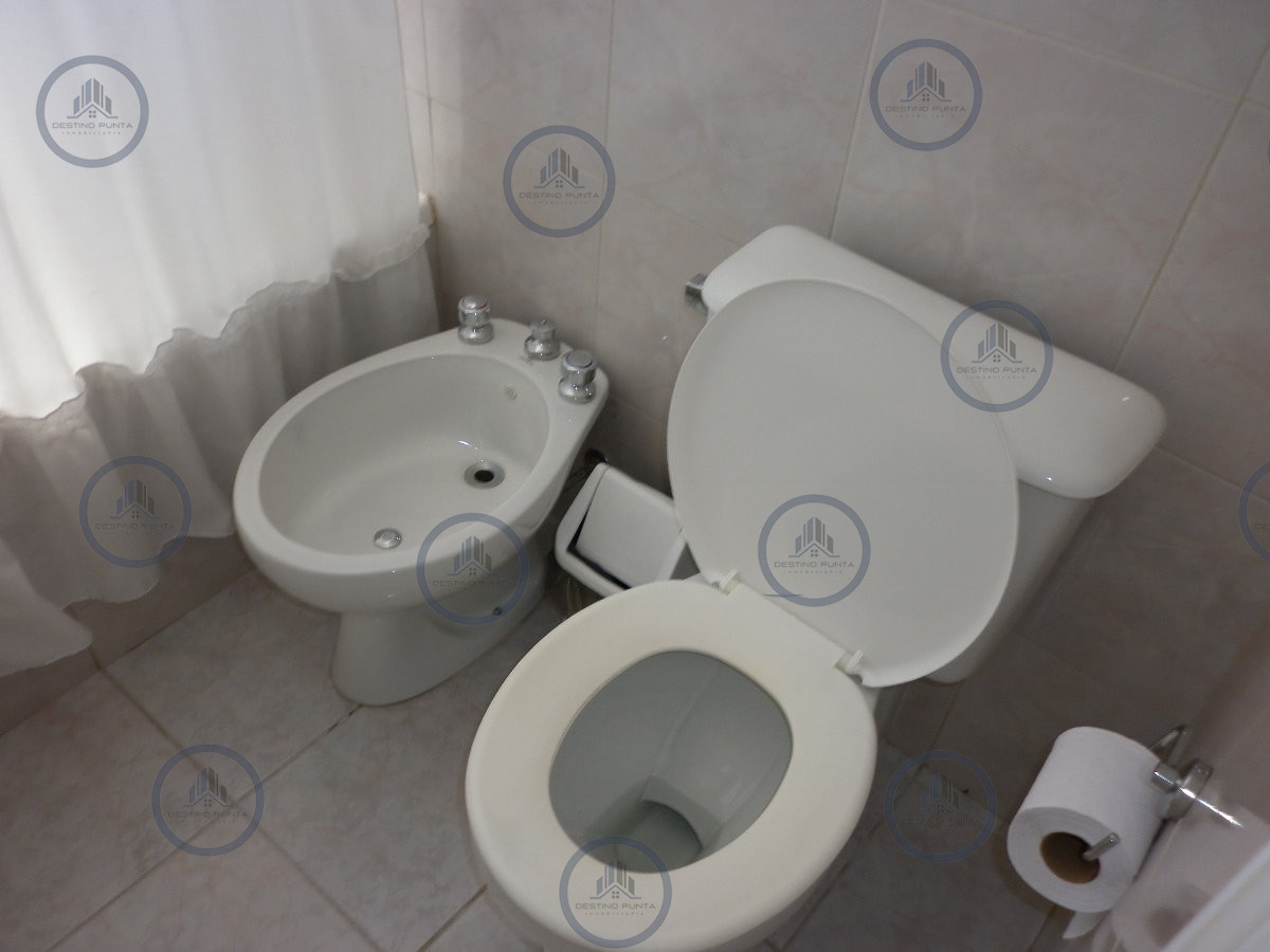 Apartamento ID.2774 - Apartamento de 2 Dormitorios en Playa Brava, Punta del Este, en Venta