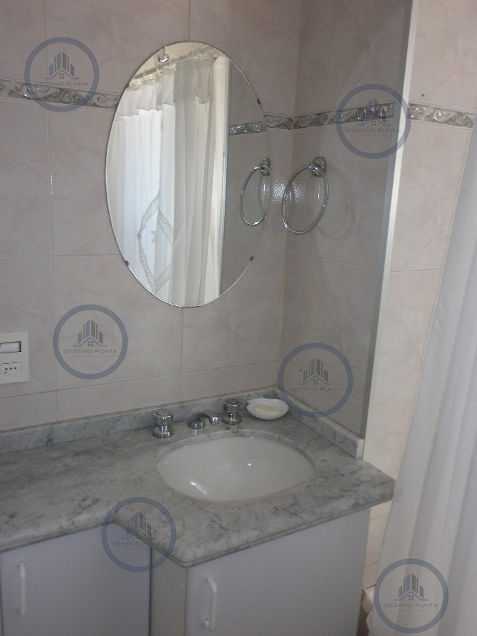 Apartamento ID.2774 - Apartamento de 2 Dormitorios en Playa Brava, Punta del Este, en Venta
