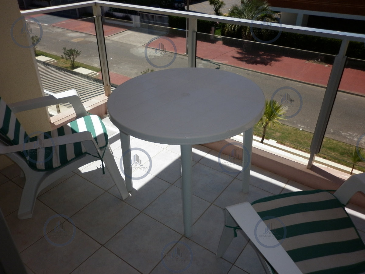Apartamento ID.2774 - Apartamento de 2 Dormitorios en Playa Brava, Punta del Este, en Venta