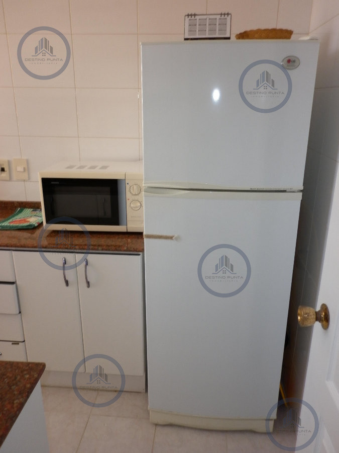 Apartamento ID.2774 - Apartamento de 2 Dormitorios en Playa Brava, Punta del Este, en Venta