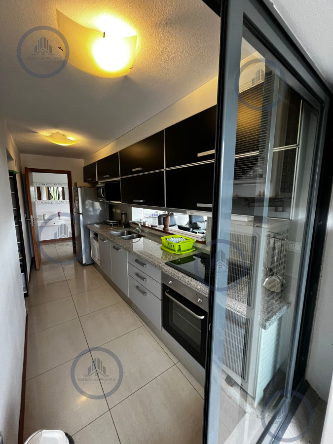 Apartamento ID.2158 - Apartamento en Primera fila Playa Brava, 3 Dormitorios