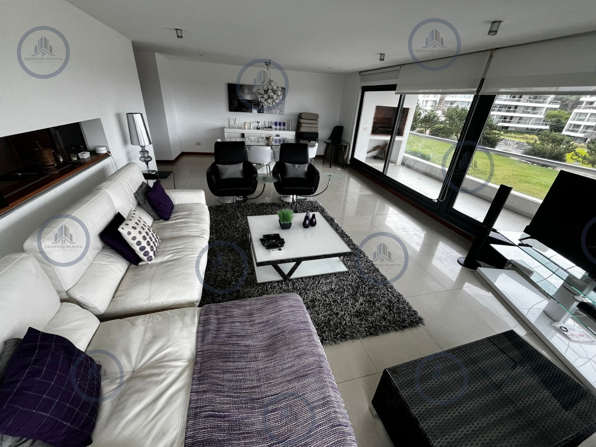 Apartamento ID.2158 - Apartamento en Primera fila Playa Brava, 3 Dormitorios