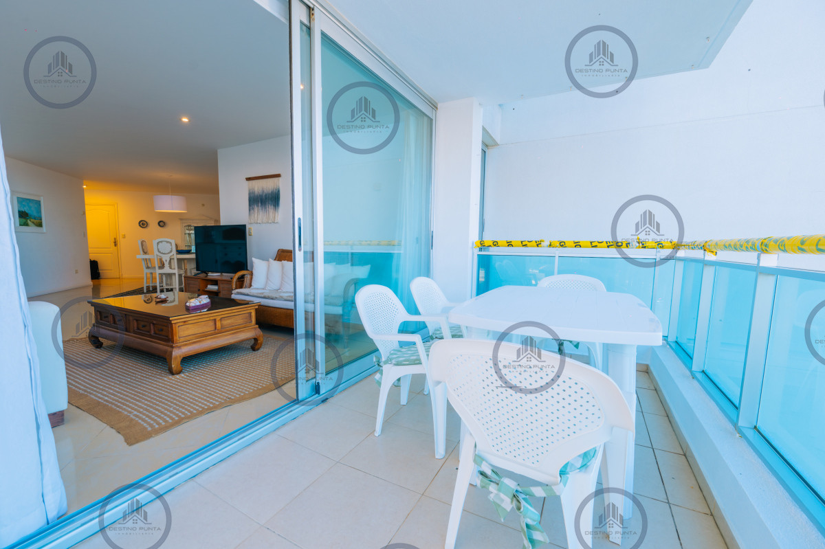 Apartamento ID.1375 - Oportunidad en Venta! Apartamento de 3 dormitorios + dependencia a 100 metros Del Mar