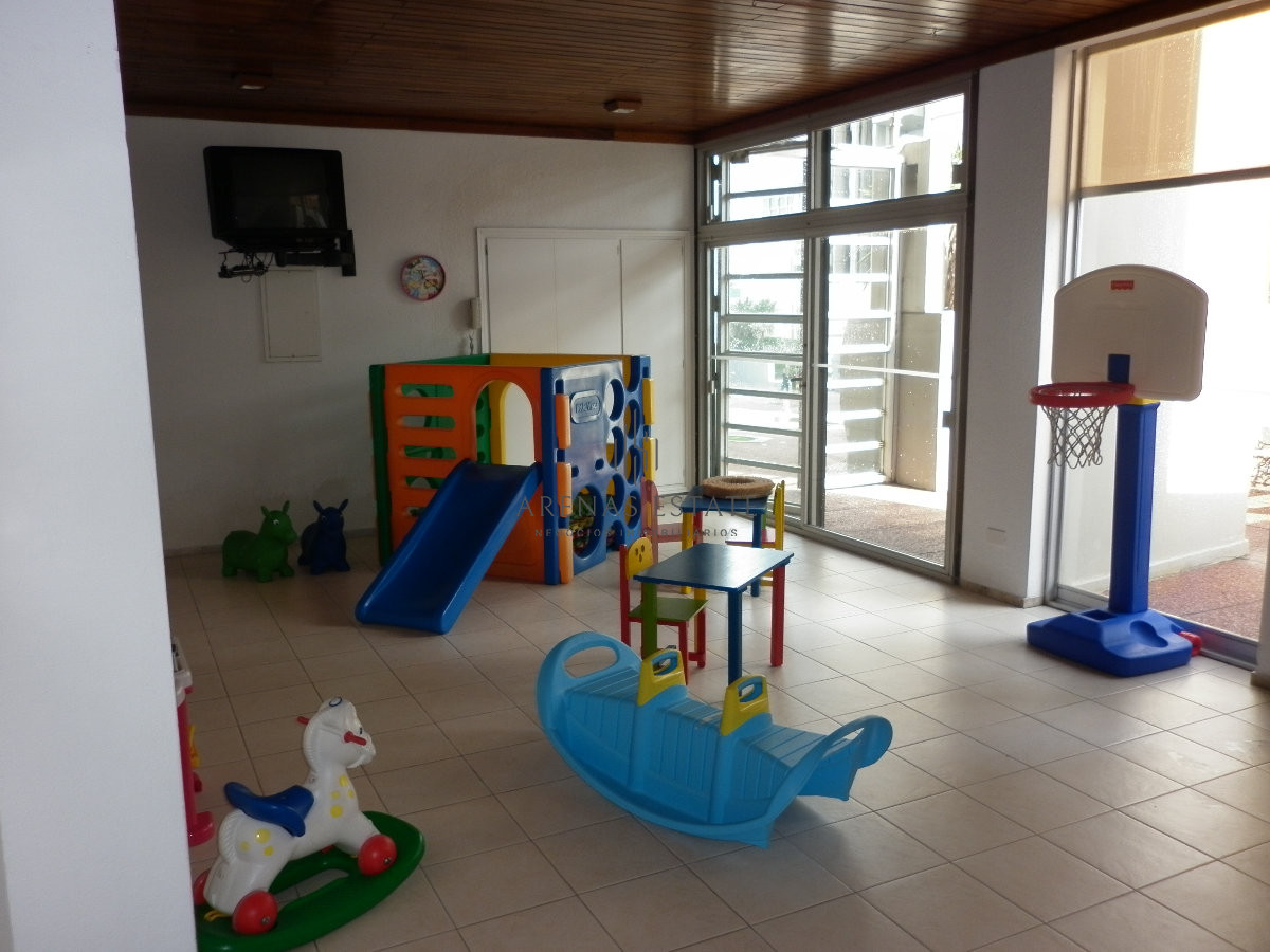 Apartamento ID.4607 - Apartamento en venta de dos dormitorios con garaje en peninsula