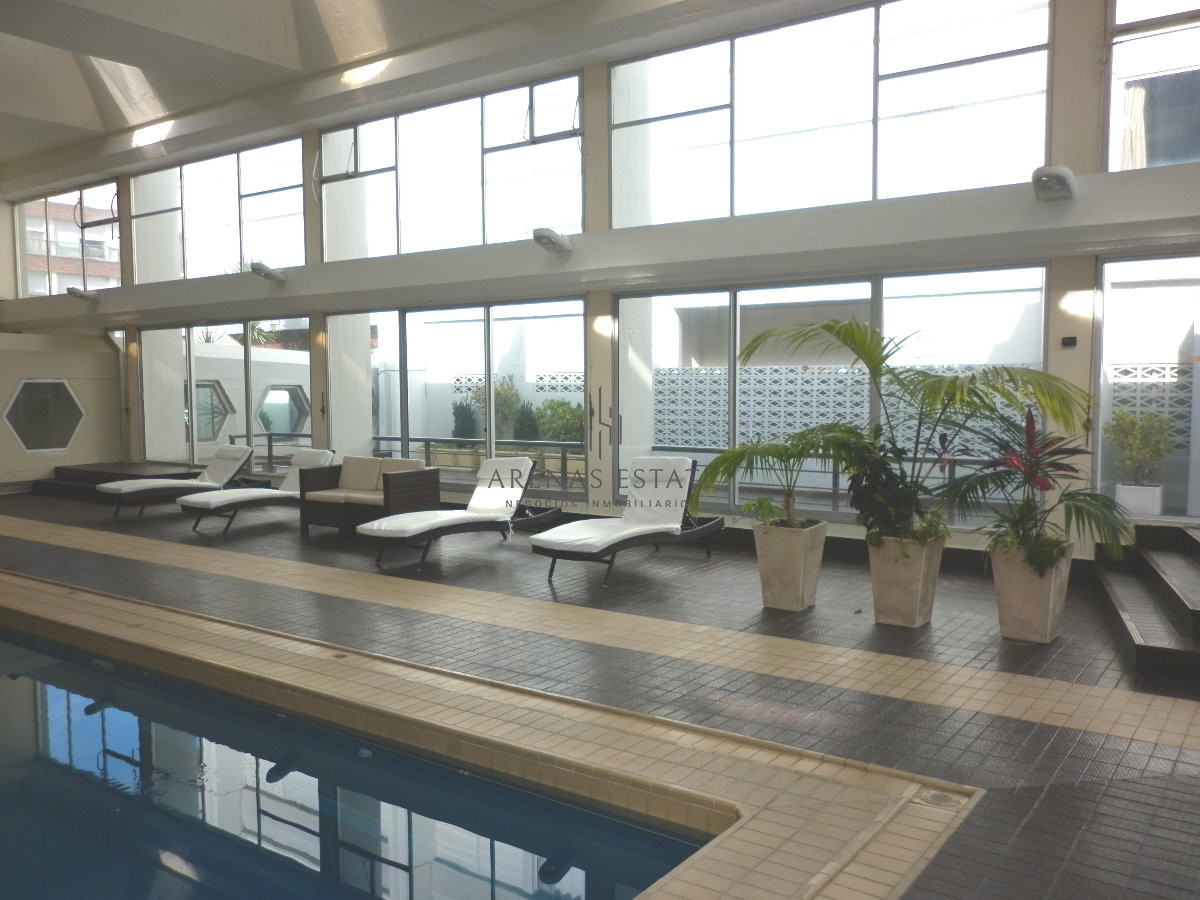 Apartamento ID.4607 - Apartamento en venta de dos dormitorios con garaje en peninsula